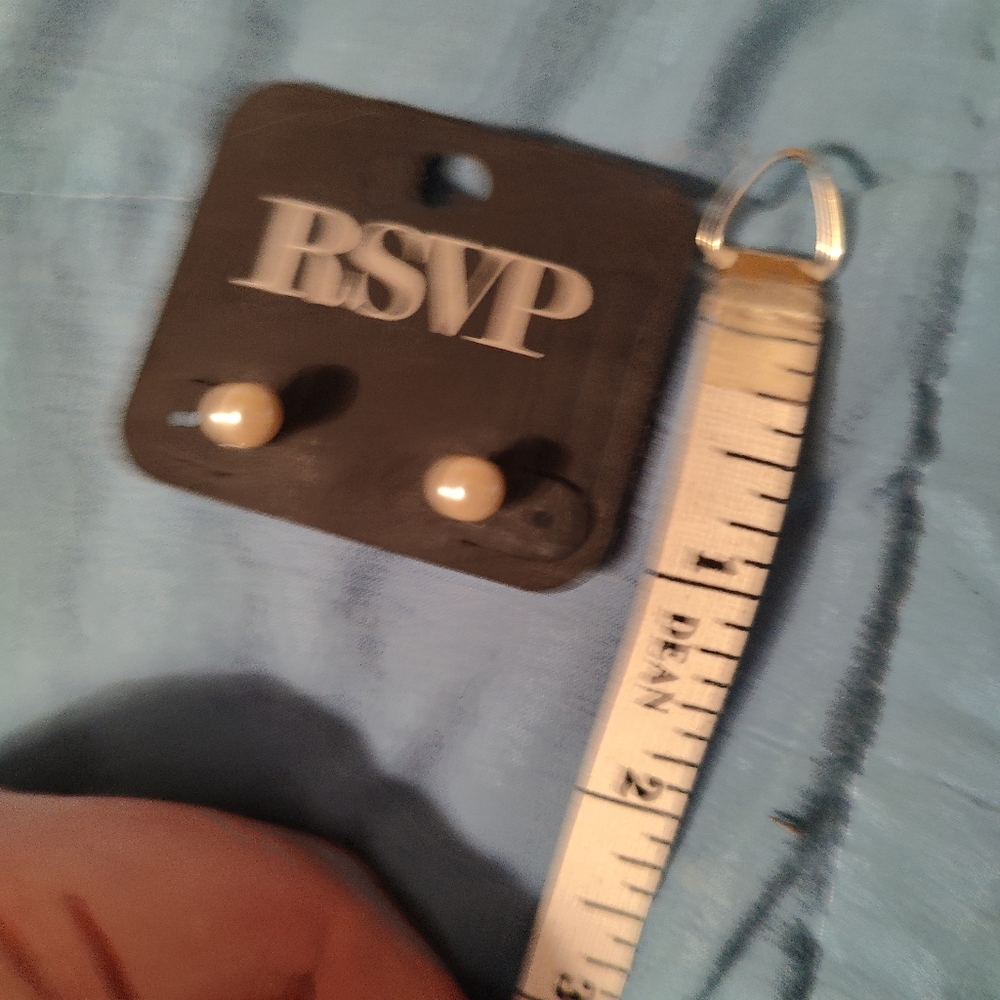 RSVP Pearl Stud Earrings - Picture 4 of 4